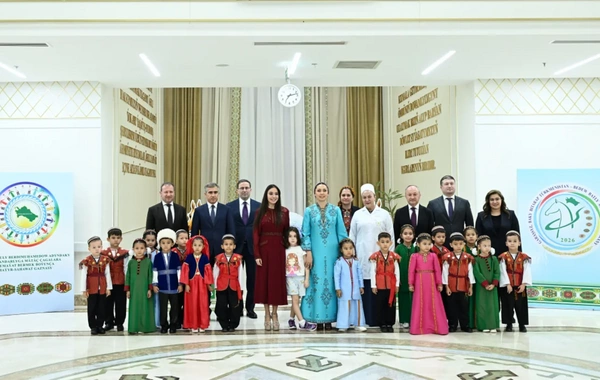 Leyla Əliyeva Arkadağ şəhərində Uşaq Sağlamlığı və Reabilitasiya Mərkəzinin fəaliyyəti ilə tanış olub