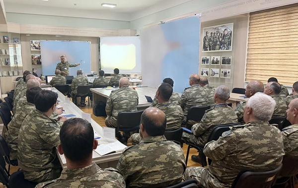 Hərbi vəzifəlilərin təlim toplanışları başa çatıb
