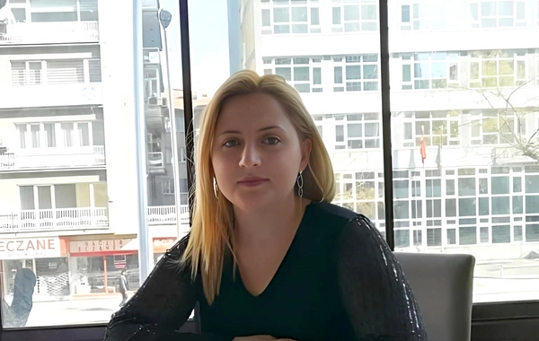 İki uşaq anasını qonşuları QIZILA görə ÖLDÜRDÜ