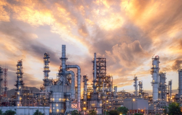 Husilər Səudiyyə Ərəbistanının Aramco neft emalı zavoduna zərbə endirib