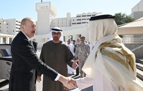 Azərbaycanın və BƏƏ prezidentləri Əbu-Dabidə "Sülh Qalxanı – 2026" birgə əməliyyat-taktiki təlimini izləyiblər