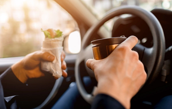 Развеян миф о том, что еду нельзя запивать водой, кофе и чаем