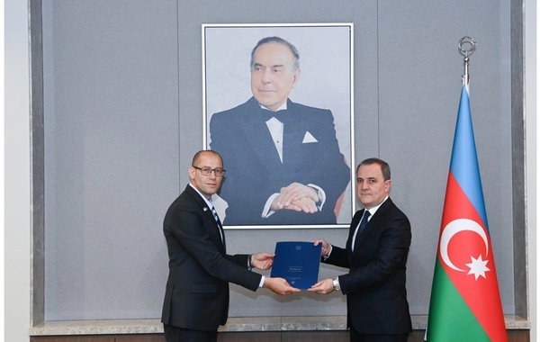 İsrailin yeni səfiri etimadnaməsinin surətini Azərbaycan XİN başçısına təqdim edib