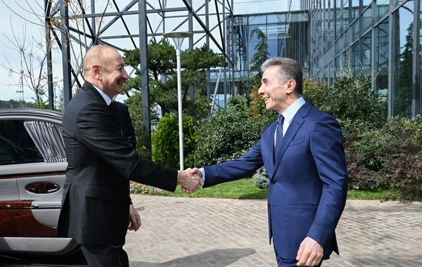 Tbilisidə Azərbaycan Prezidentinin şərəfinə lanç verilib