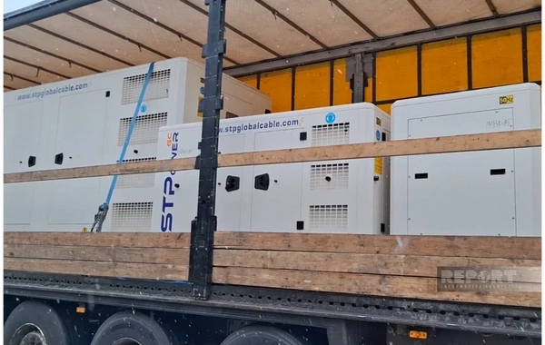 Azərbaycanın növbəti humanitar yardımı Ukrayna rəsmilərinə təhvil verilib