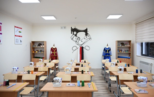 Prezident İlham Əliyev Şamaxı Avropa liseyinin yeni binasının açılışında iştirak edib