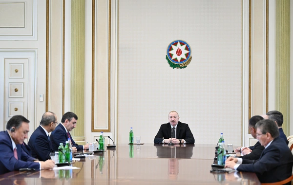 İlham Əliyev TDT-yə üzv dövlətlərin hökumət başçılarının görüşünün iştirakçılarını qəbul edib