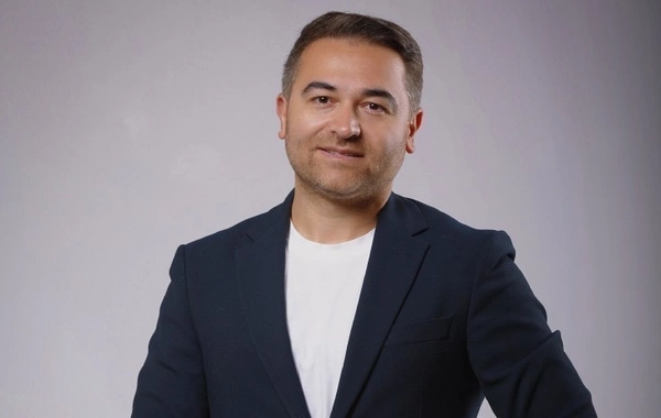 Həkim İlkinə qadağa qoydu