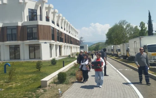 Otuz üç il sonra gülümsəyən çöhrələr: Zəngilan 59 ailəyə qucaq açdı