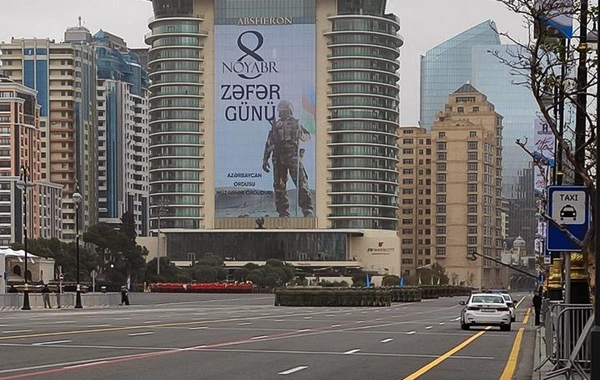 Bakıda hərbiçilərin Zəfər yürüşü BAŞLADI