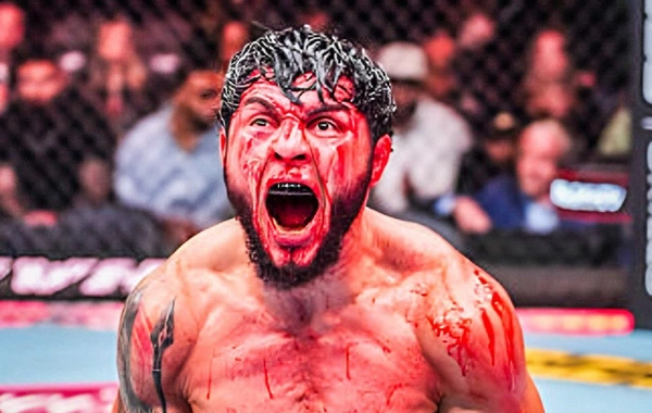 Tofiq Musayev UFC-də ilk qələbəsini əldə etdi