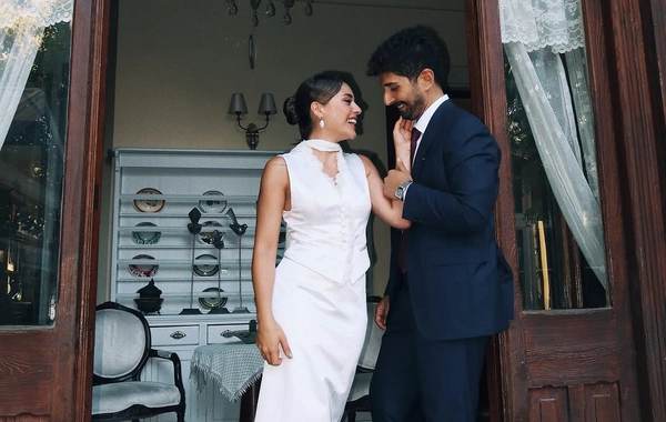 Sıla Türkoğlu nişanlandı