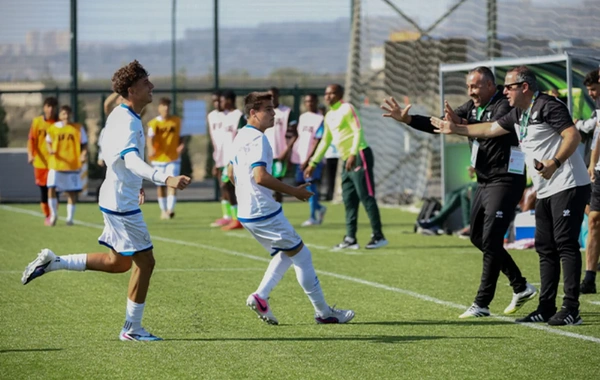 Rövşən Nəcəf və Canni İnfantino U-15 dünya çempionatının oyunlarını izləyiblər
