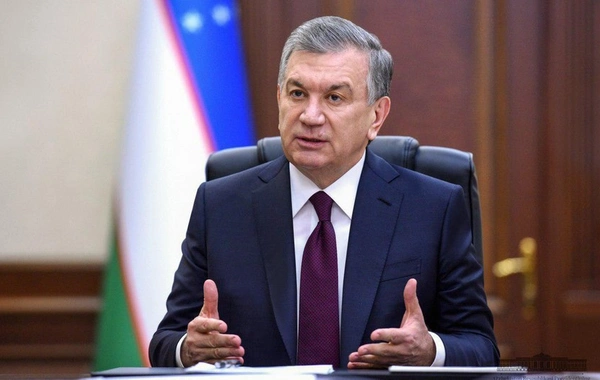 Özbəkistan Prezidenti Fəxri xiyabanda Ulu Öndər Heydər Əliyevin xatirəsini anıb