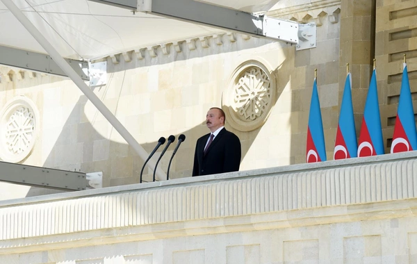 Президент Азербайджана: Участие турецких военнослужащих в сегодняшнем военном параде - еще одно проявление нашего единства