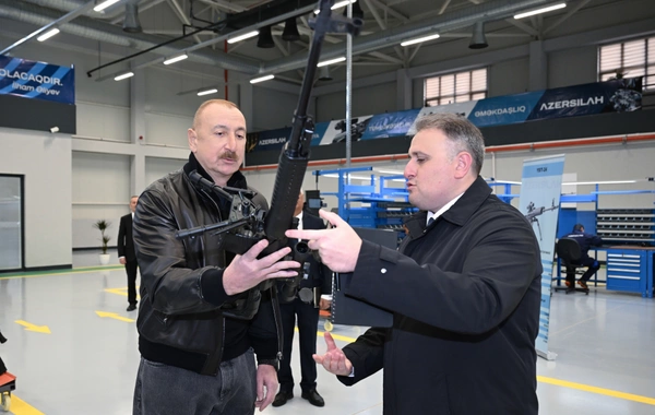 İlham Əliyev Tərtər elektromexanika zavodunun yenidənqurmadan sonra açılışında iştirak edib