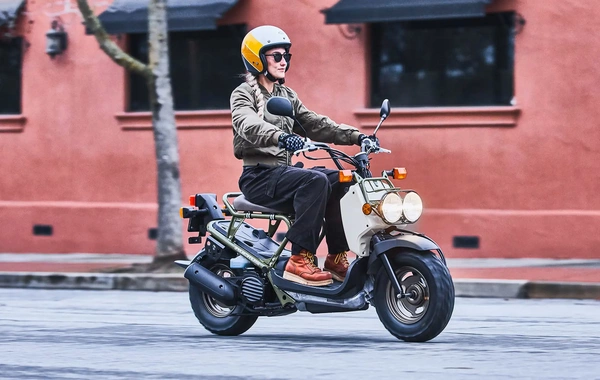 Dəbilqəsiz moped idarə edənlər cərimələnəcək