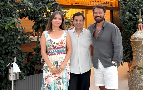 Azərbaycanlı məşhurlar Bodrumda təsadüfən bir araya gəldi