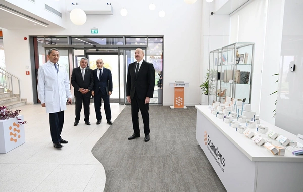 İlham Əliyev dərman preparatları istehsalı müəssisəsinin açılışında iştirak edib