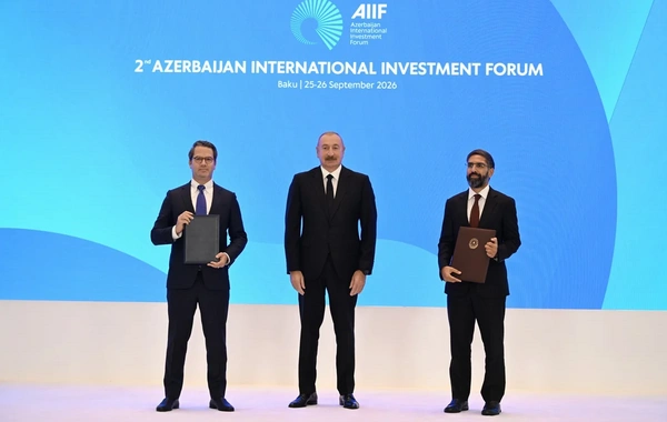 II Azərbaycan Beynəlxalq İnvestisiya Forumunda sənədlər mübadilə edilib