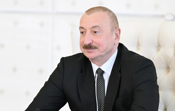 Эмомали Рахмон направил поздравительное письмо Ильхаму Алиеву