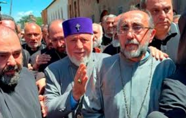 Арестованные армянские архиепископы объявят голодовку