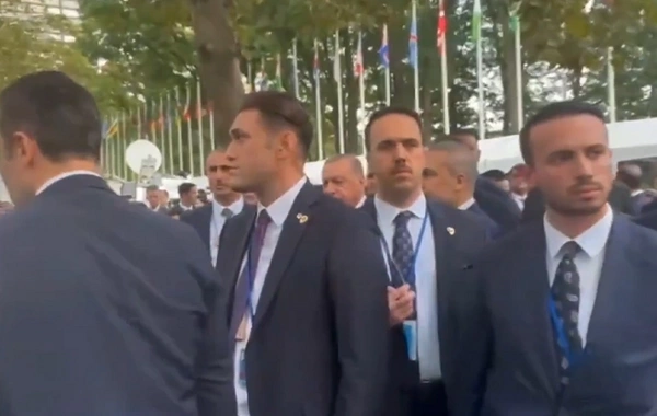 Trampın korteji səbəbindən Ərdoğanın avtomobili Nyu Yorkda saxlanılıb