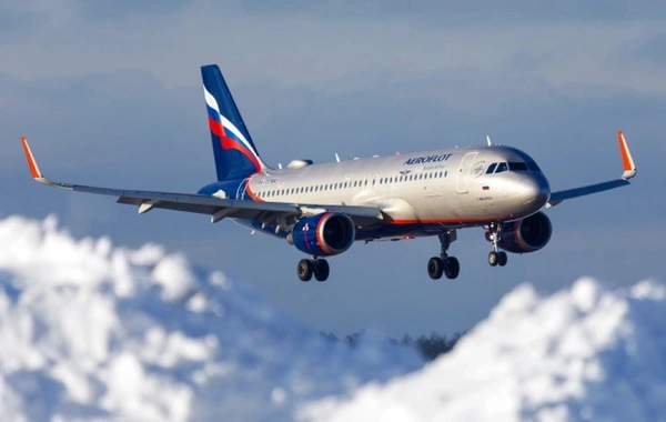 Moskva-Bakı reysi ilə uçan təyyarə geri qayıdıb