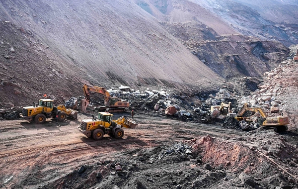 Qızıl mədənində uçqun: 10 nəfər ölüb