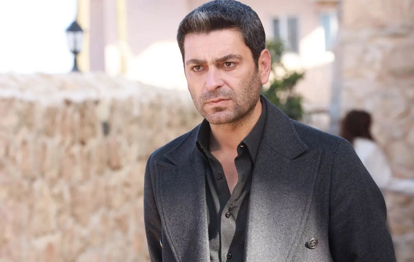 Aktyorun həyat yoldaşı bugün ürəyindən əməliyyat olunacaq