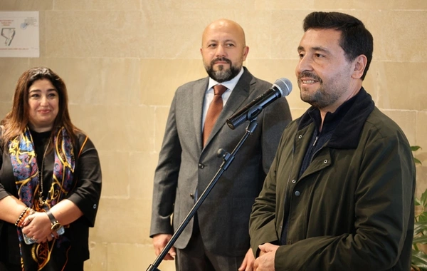 Bakıda tanınmış özbək miniatür ustası Cahangir Aşurovun sərgisi açılıb