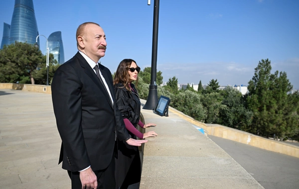The President and the first lady visited the Alley of Martyrs