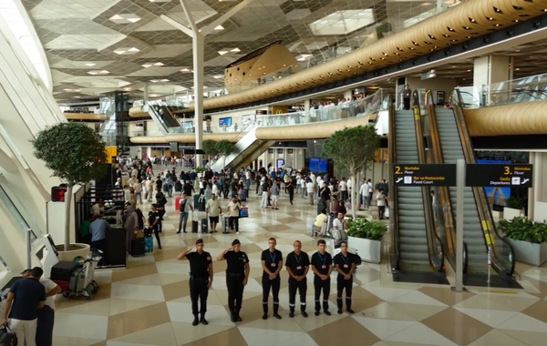 Hökumə Əliyevanın doğum günü ilə əlaqədar Bakı aeroportunda bir dəqiqəlik sükut elan olunub