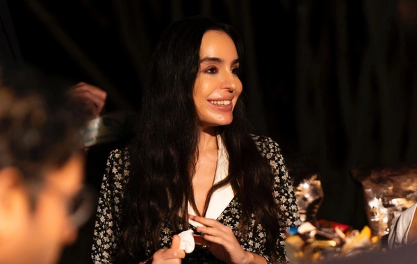 Leyla Əliyeva Qəbələdə Gənc arıçı layihəsinin iştirakçısı ilə görüşüb