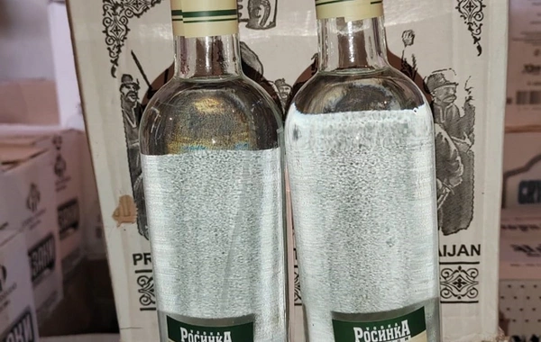 Gəncədə topdansatış mağazasında 200-dən çox saxta alkoqollu içki aşkarlanıb