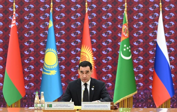 İlham Əliyev MDB Dövlət Başçıları Şurasının məhdud tərkibdə iclasında iştirak edib