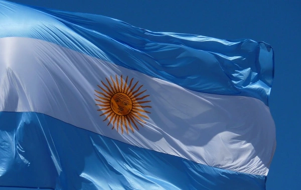 Argentina fiziki şəxslər üçün valyuta məhdudiyyətlərini aradan qaldırır