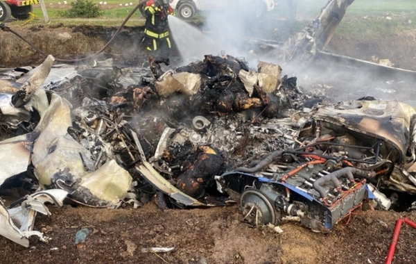 Зарубежный поп-певец с группой разбился на частном самолете