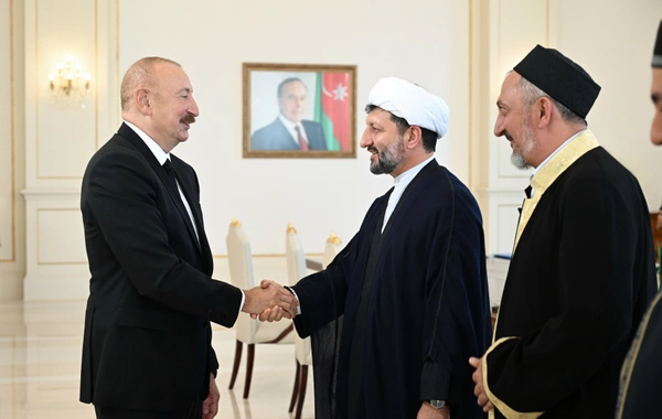 İlham Əliyev Bakıda keçirilən beynəlxalq konfransların iştirakçılarını qəbul edib