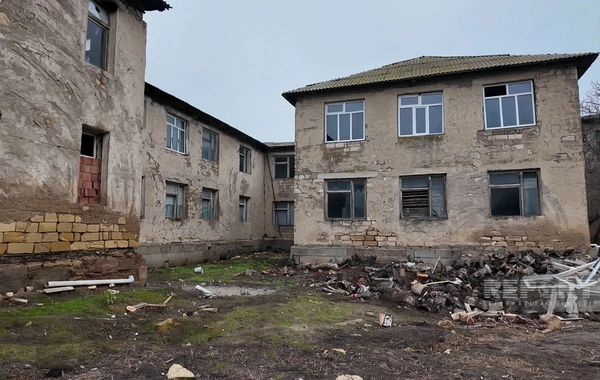 Salyanda iki kəndin məktəbi qəzalı vəziyyətə düşüb, yeni binanın inşasına qərar verilib