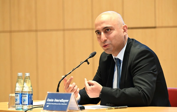 Emin Əmrullayev: Uşaqların imtahan nəticəsi qədər onların tərbiyəsi də diqqət mərkəzində olmalıdır