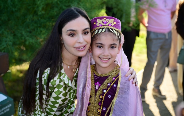Leyla Əliyeva və Alona Əliyeva Xeyirxahlıq Festivalında iştirak ediblər