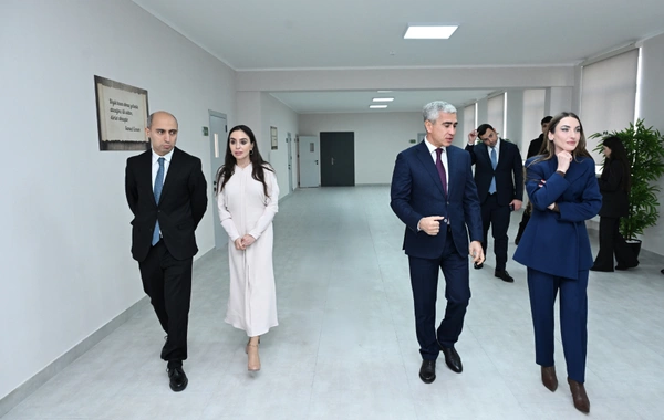 Лейла Алиева и Алена Алиева побывали в центре STEAM и полной средней школе номер 37 в Гяндже