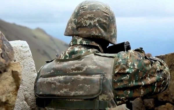 Ermənistanda məcburi hərbi xidmət müddəti azaldıldı