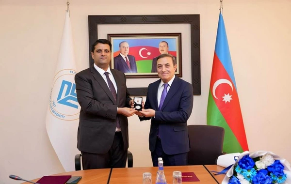 Mənsum İbrahimov bu universitetin "Fəxri Professor"u seçildi