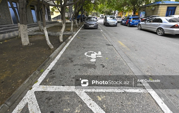 Parklanma qaydasını pozan sürücünün protokolunu avtomobilin ön şüşəsinə qoymaq tələbi aradan qaldırılır