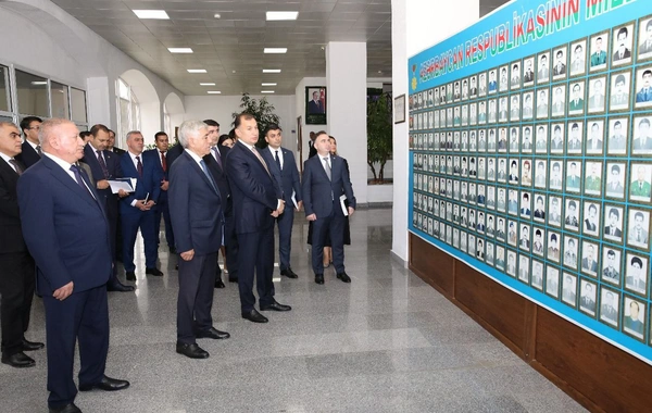 AHİK sədri qurumun Əmək və Sоsial Münasibətlər Akademiyasında tədrisin vəziyyəti ilə maraqlanıb