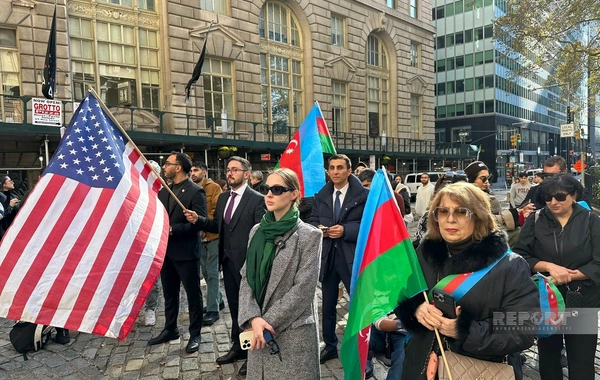Azərbaycan bayrağı Nyu-York səmasına qaldırılıb