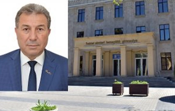 Direktor kabinetində yaralandı - Tavan başına uçdu