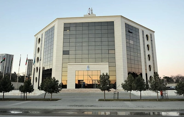 AFFA-dan YENİLİK: Böyük hesabla uduzan komandalar meydana əlavə oyunçu daxil edə biləcəklər